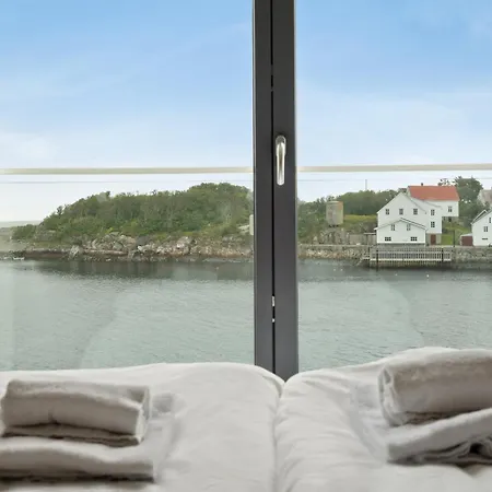 Ocean Front *